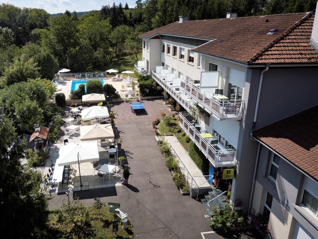 Logis Hotel Maison Carrée Restaurant O Carré dArt Méréville Exterior foto